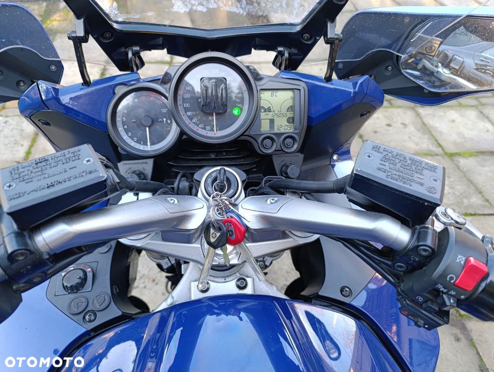 Yamaha FJR - 2