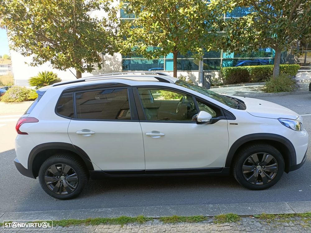 Peugeot 2008 1.2 PureTech Signature - 7