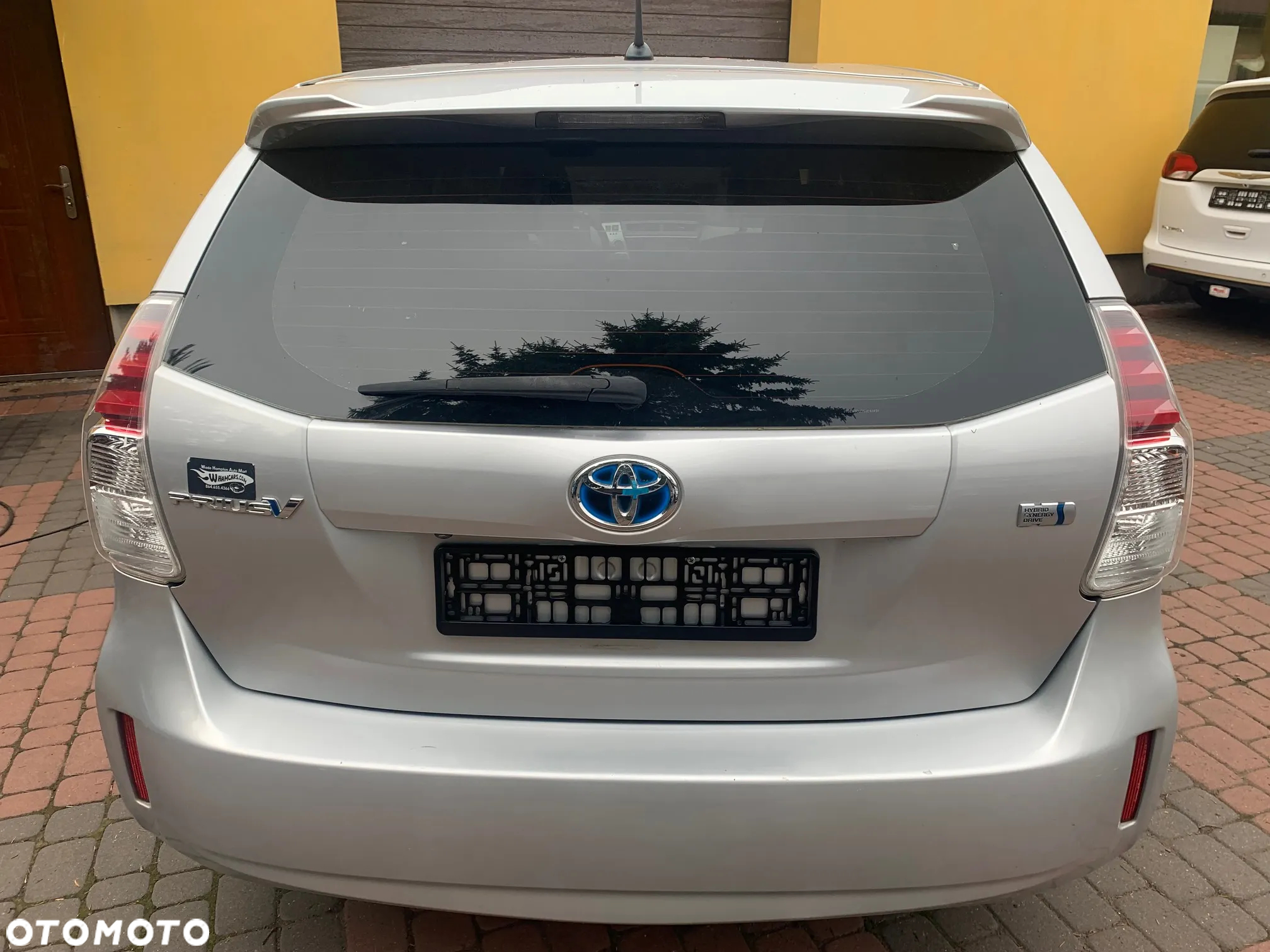 Toyota Prius+ (Hybrid) Life - 5