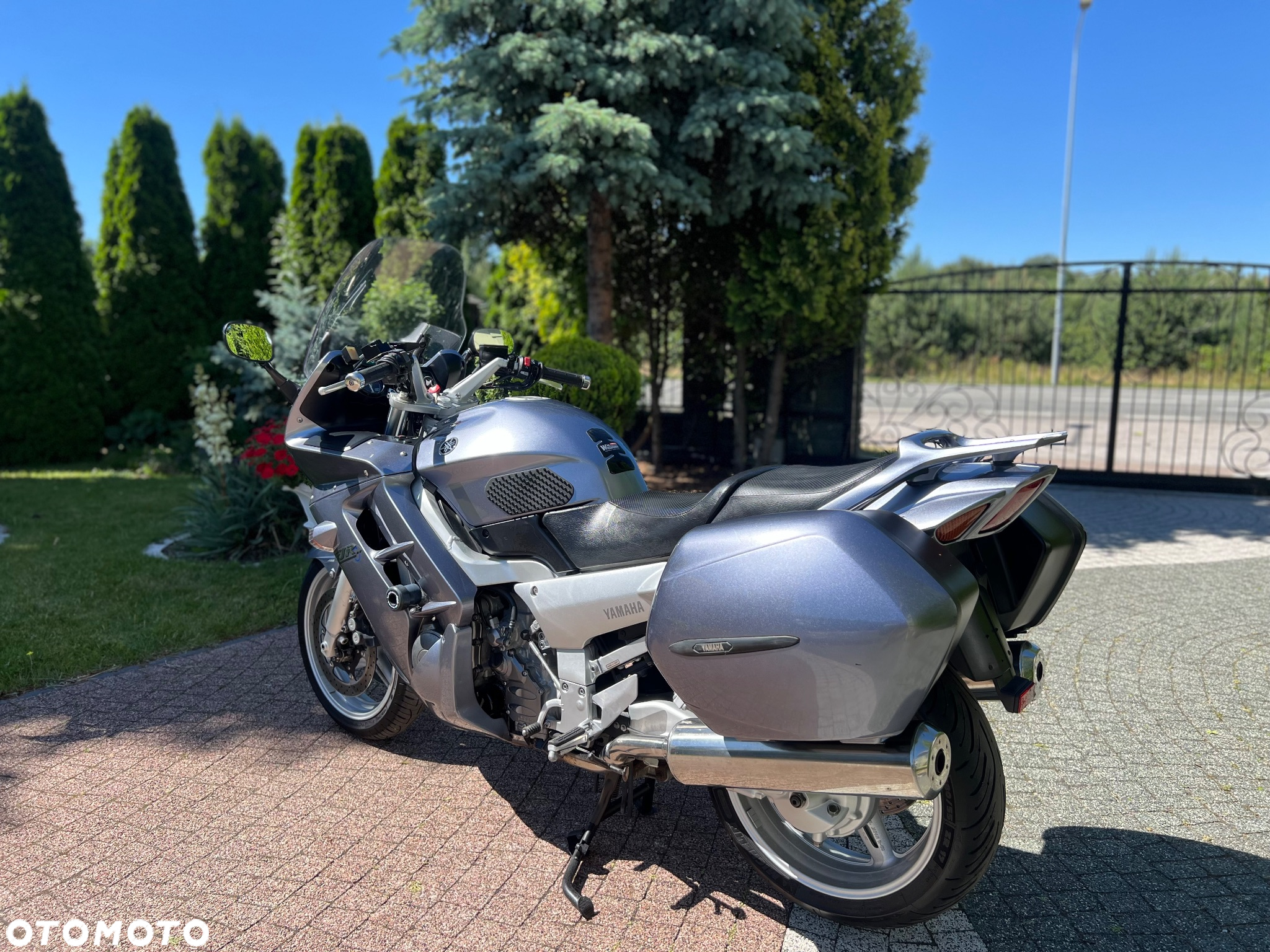 Yamaha FJR - 17