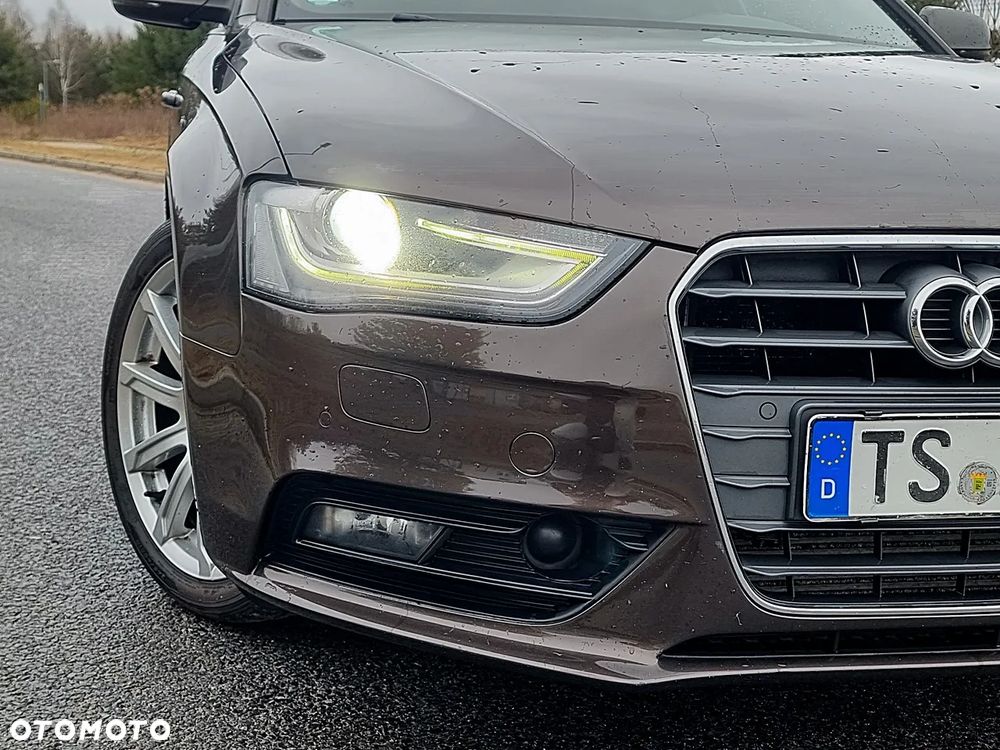 Audi A4 Avant 2.0 TDI DPF S line Sportpaket - 13