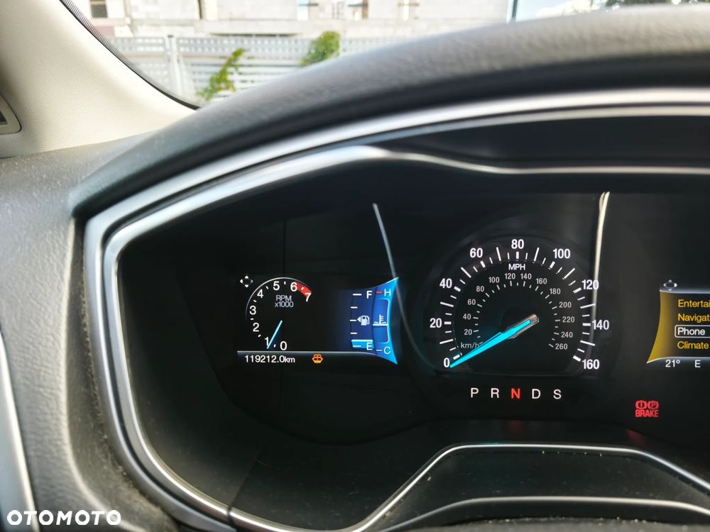 Ford Fusion - 8