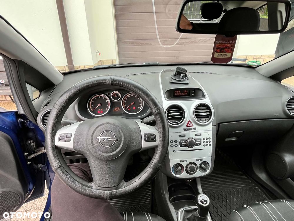 Opel Corsa 1.2 16V Enjoy - 6