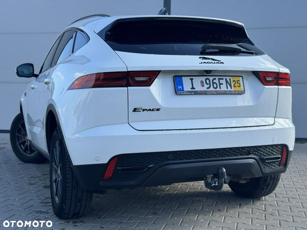 Jaguar E-Pace - 12