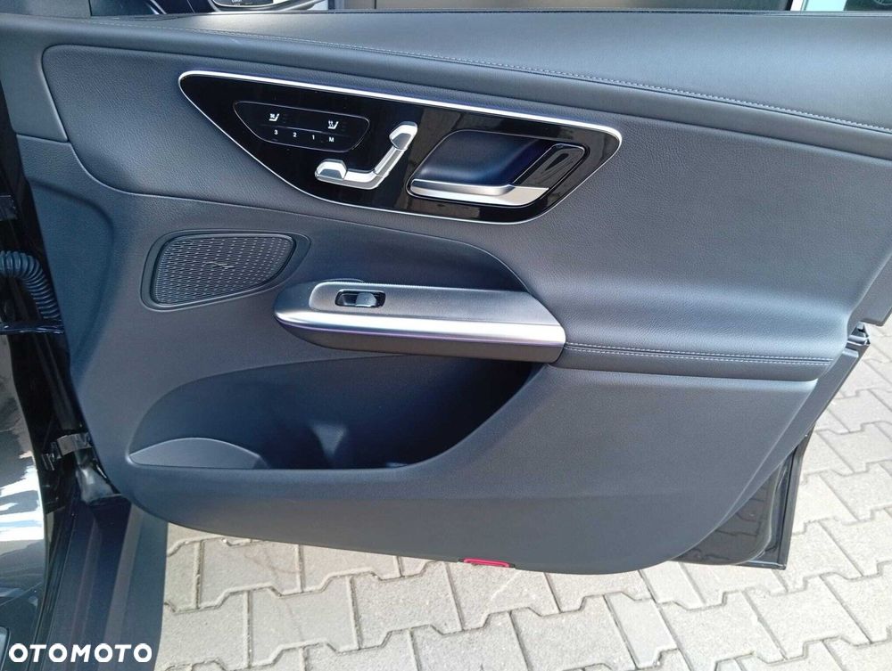 Mercedes-Benz GLC 220 d mHEV 4-Matic AMG Line - 26