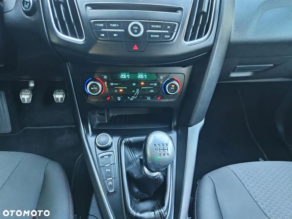 Ford Focus 1.0 EcoBoost Start-Stopp-System ST-LINE - 30