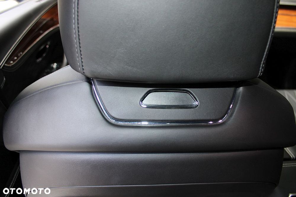 Bentley Flying Spur - 38