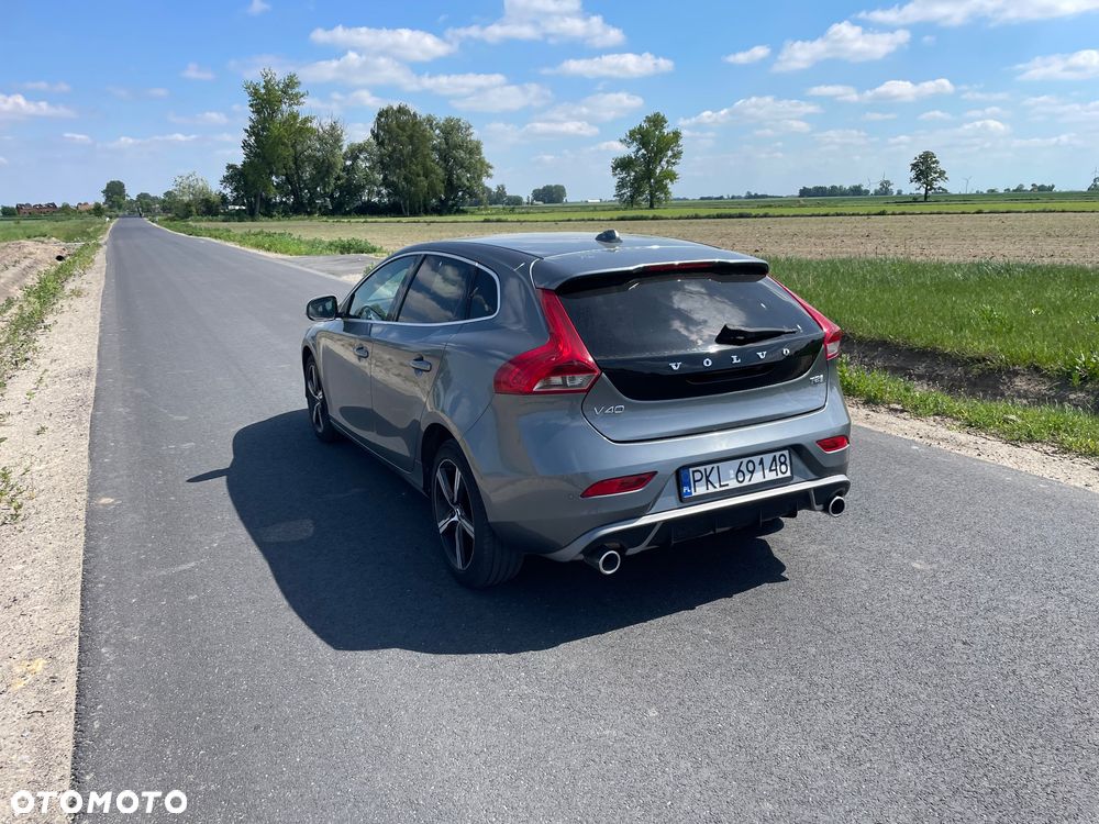 Volvo V40 T2 Drive-E R-Design Momentum - 4