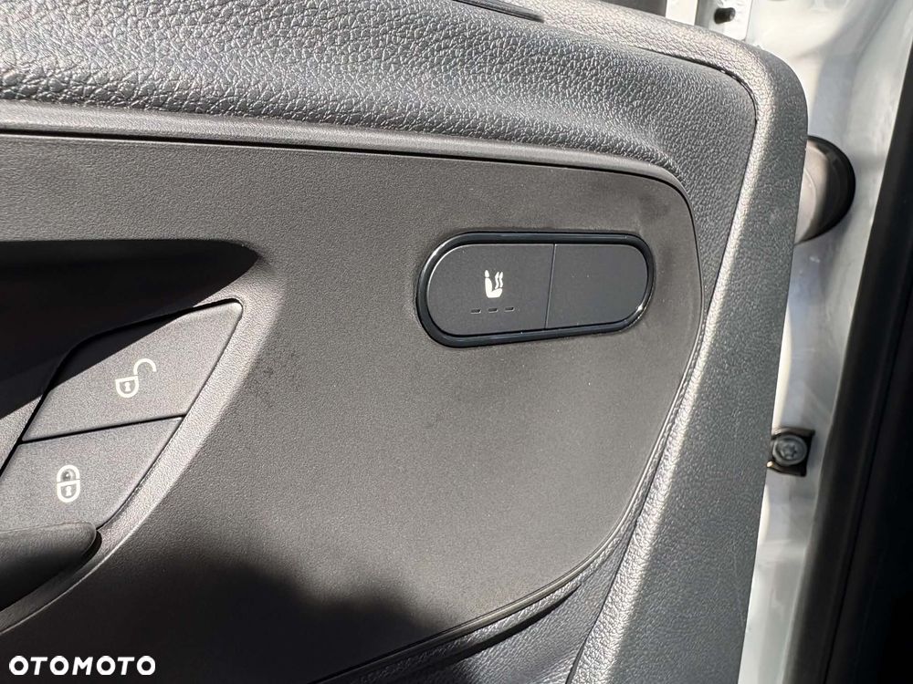 Mercedes-Benz Sprinter - 12