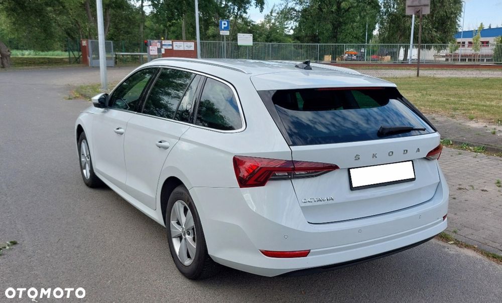 Skoda Octavia 2.0 TDI DSG Style - 4