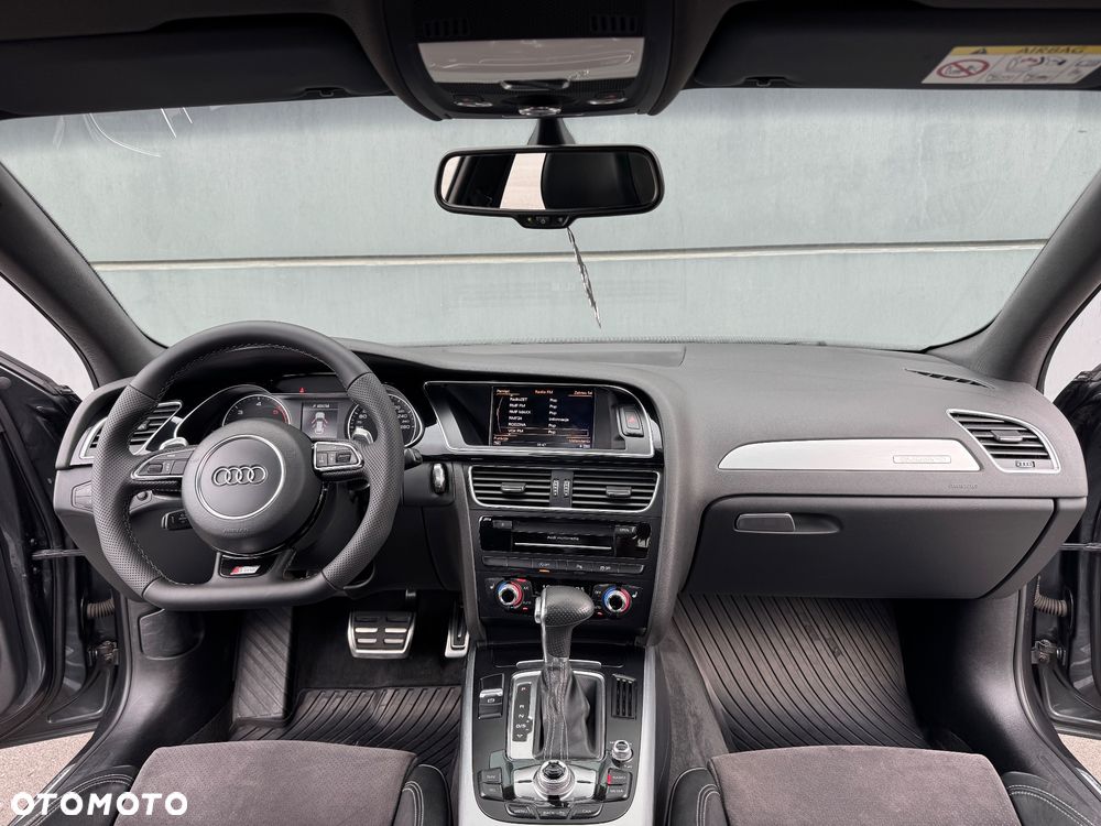 Audi A4 Avant 2.0 TDI DPF clean diesel quattro S tronic S line Sportpaket - 23