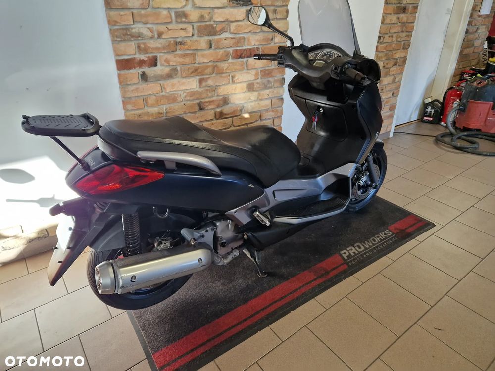 Yamaha X-max - 34