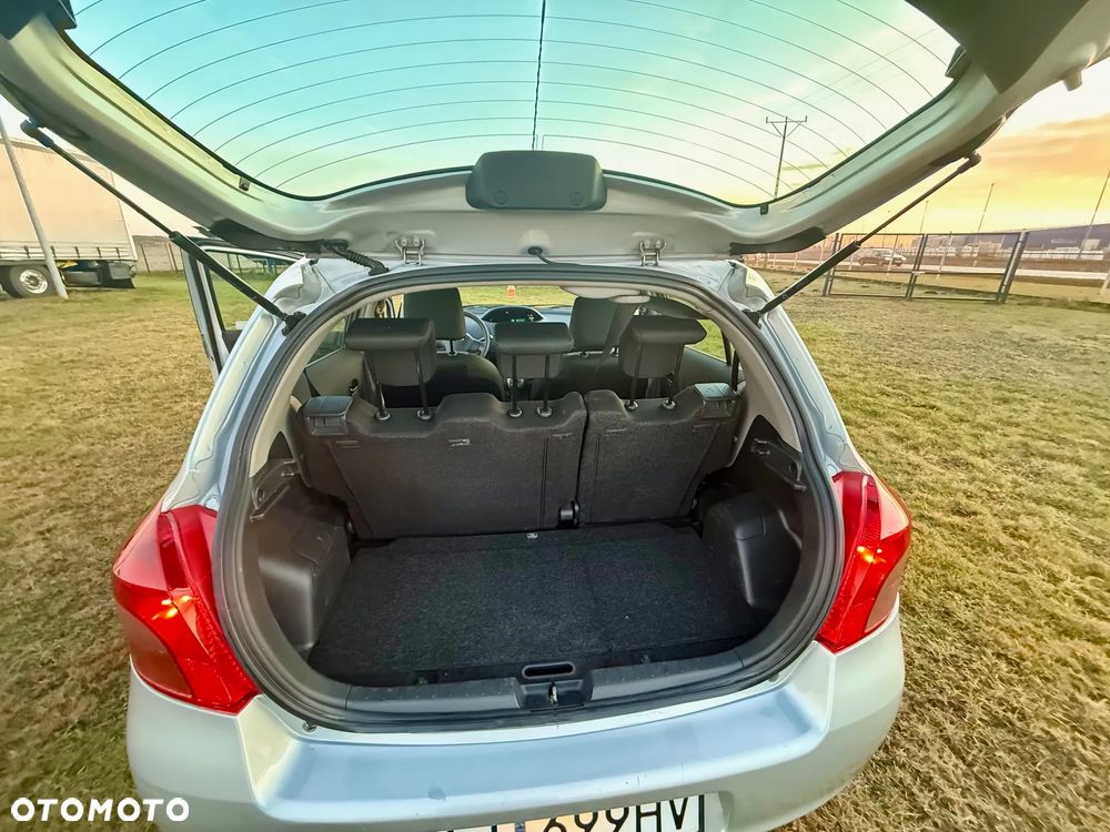 Toyota Yaris 1.0 Terra A/C - 9