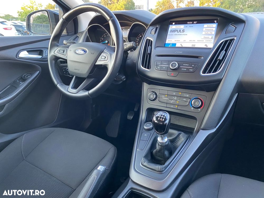 Ford Focus 1.0 EcoBoost Start Stop Titanium - 19