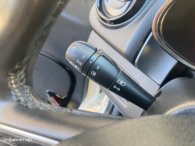 Renault Clio Energy dCi 90 Start & Stop LIMITED 2018 - 15
