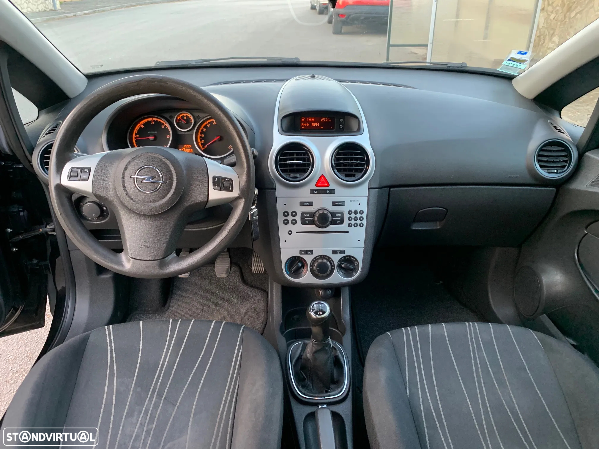 Opel Corsa 1.3 CDTi Enjoy EcoFLEX - 9
