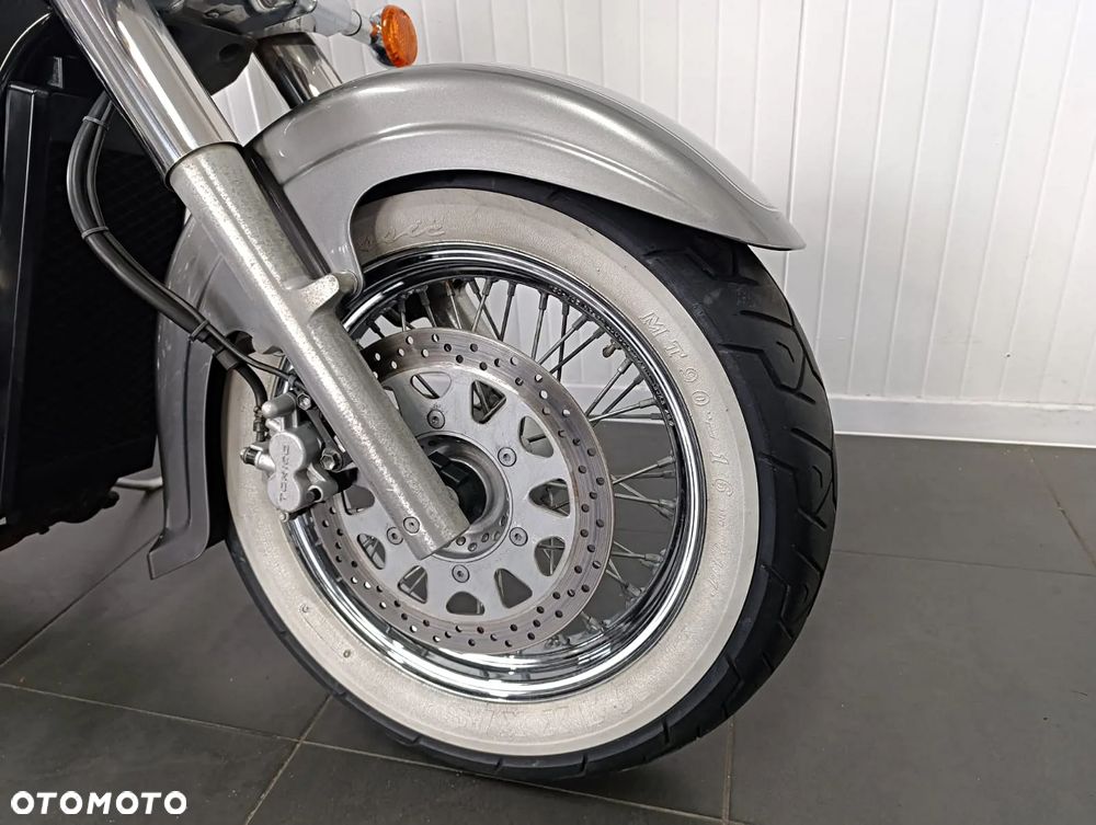 Suzuki VL 800 Volusia - 5