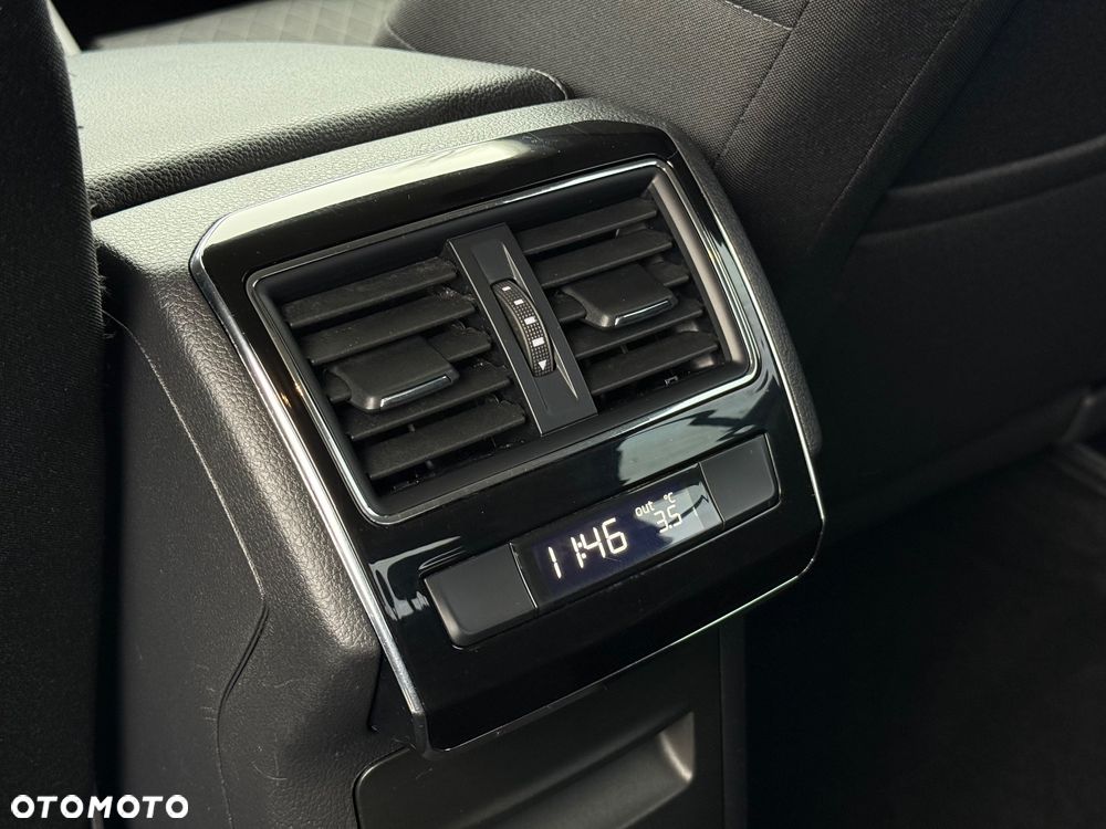 Skoda Superb 2.0 TDI SCR Ambition - 8