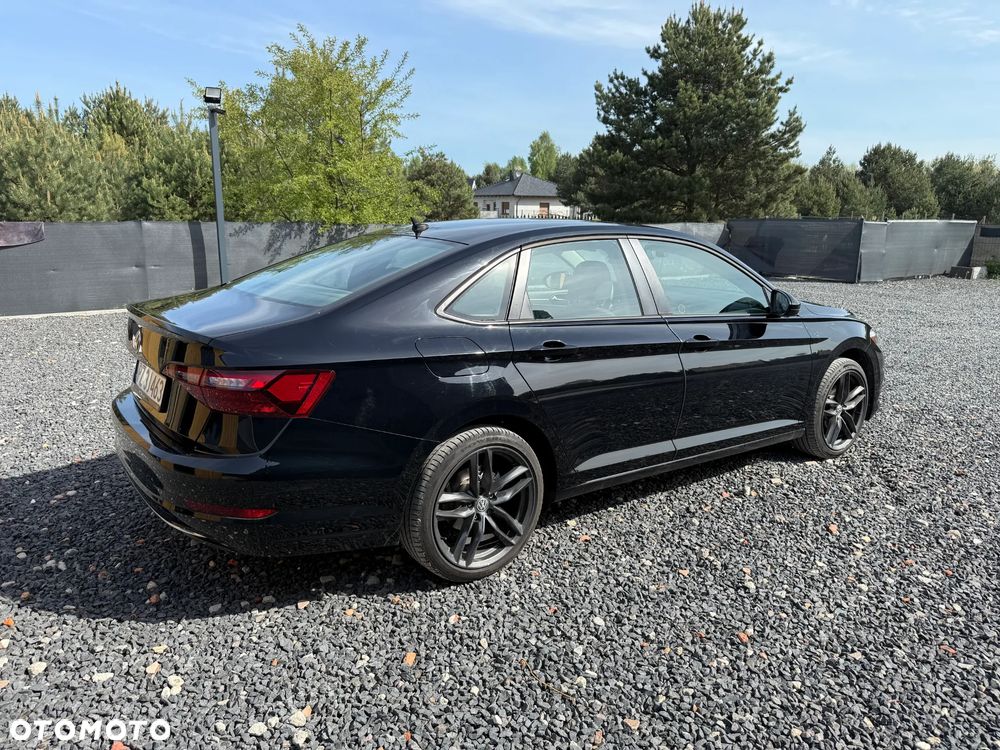 Volkswagen Jetta - 24