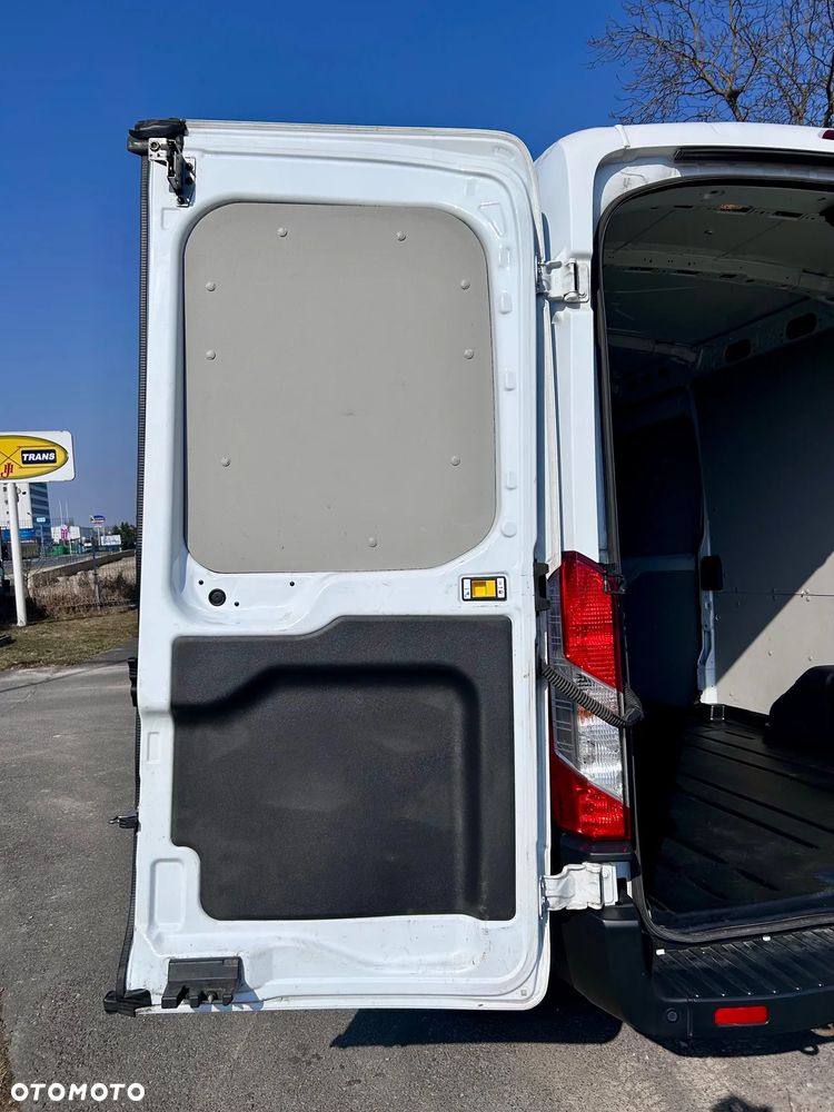 Ford Transit - 24