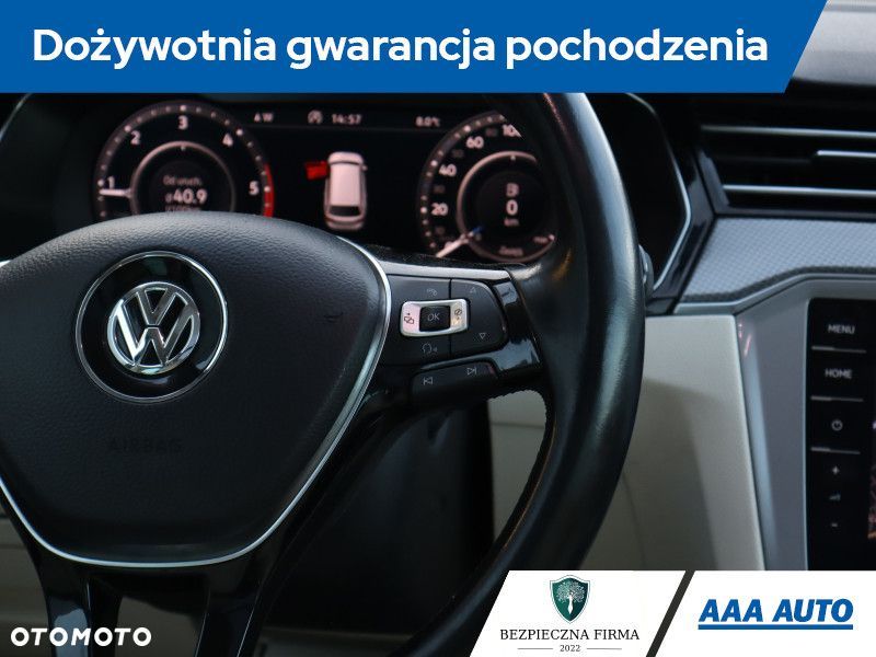 Volkswagen Passat Variant - 22