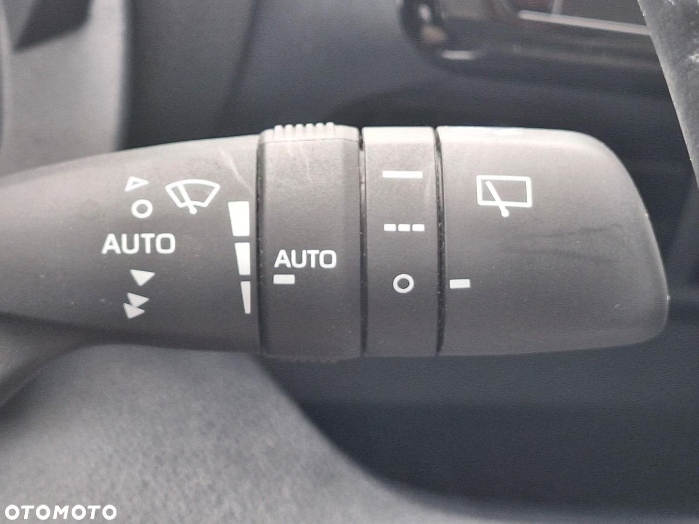 Toyota Yaris Hybrid 1.5 Comfort - 16
