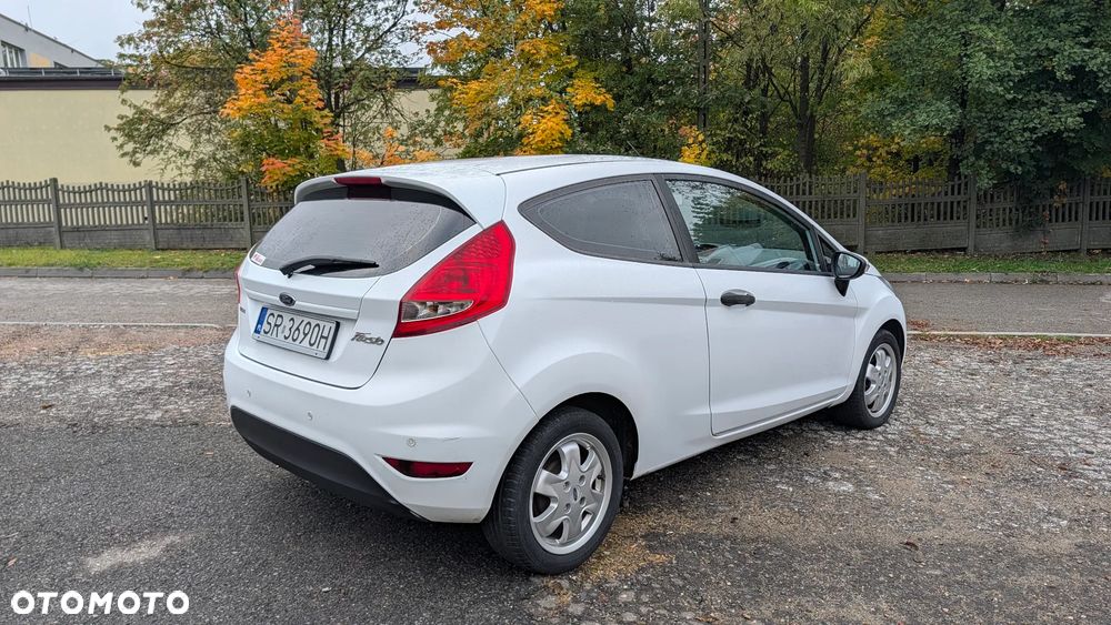 Ford Fiesta 1.4 TDCi Ambiente - 4