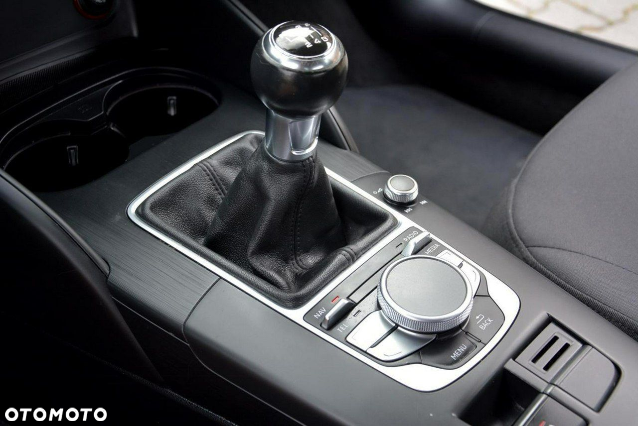Audi A3 1.6 TDI Ambiente - 25