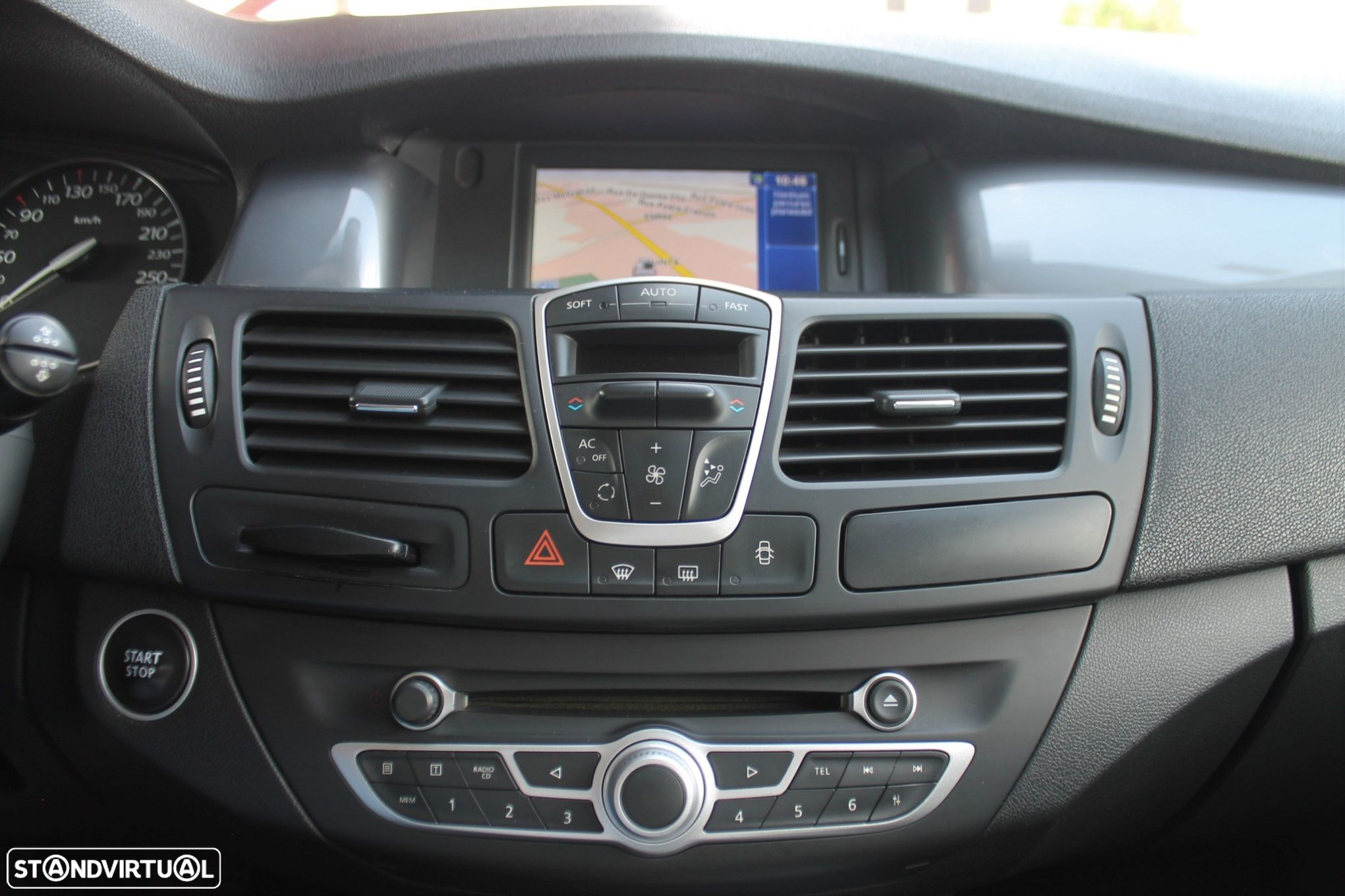 Renault Laguna Break 1.5 dCi Dynamique S - 16