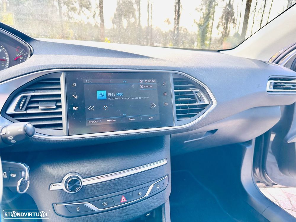 Peugeot 308 1.2 PureTech Style - 11