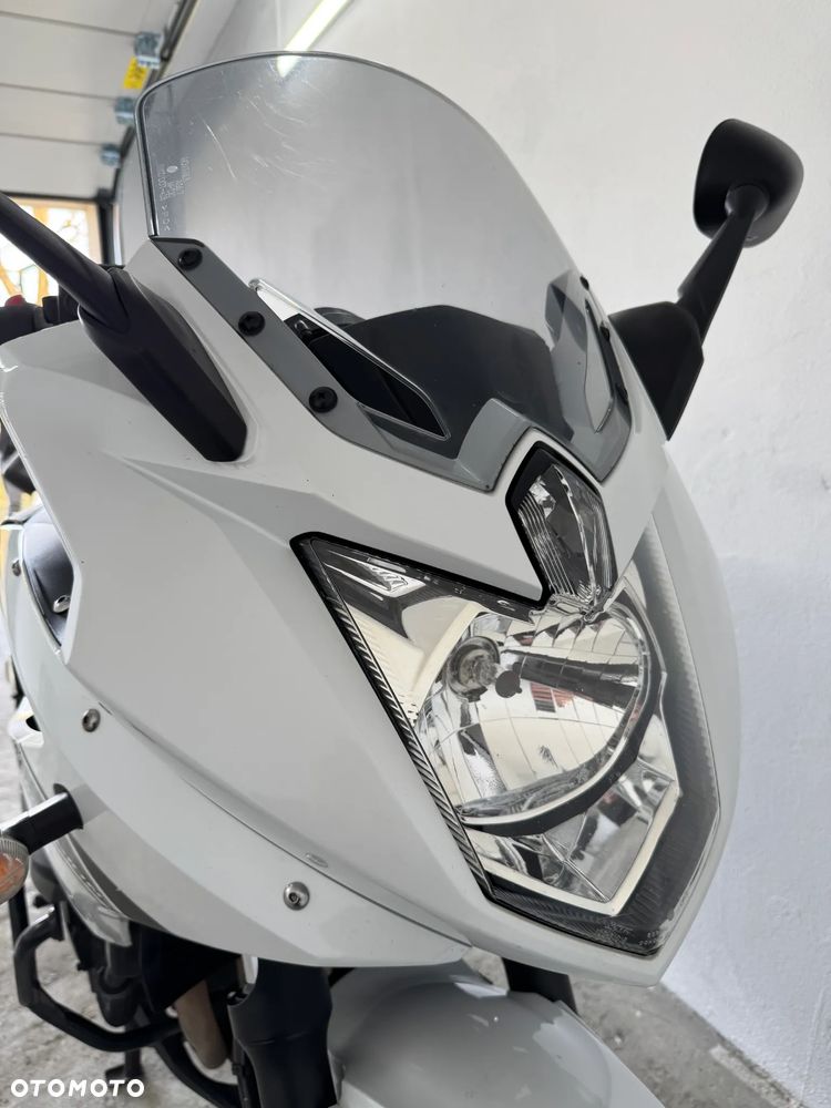 Yamaha XJ - 12