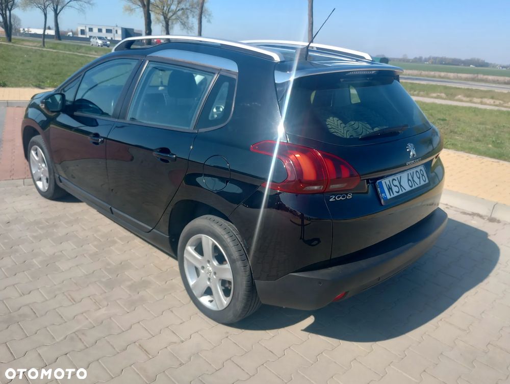 Peugeot 2008 BlueHDi 100 STOP & START Signature - 6