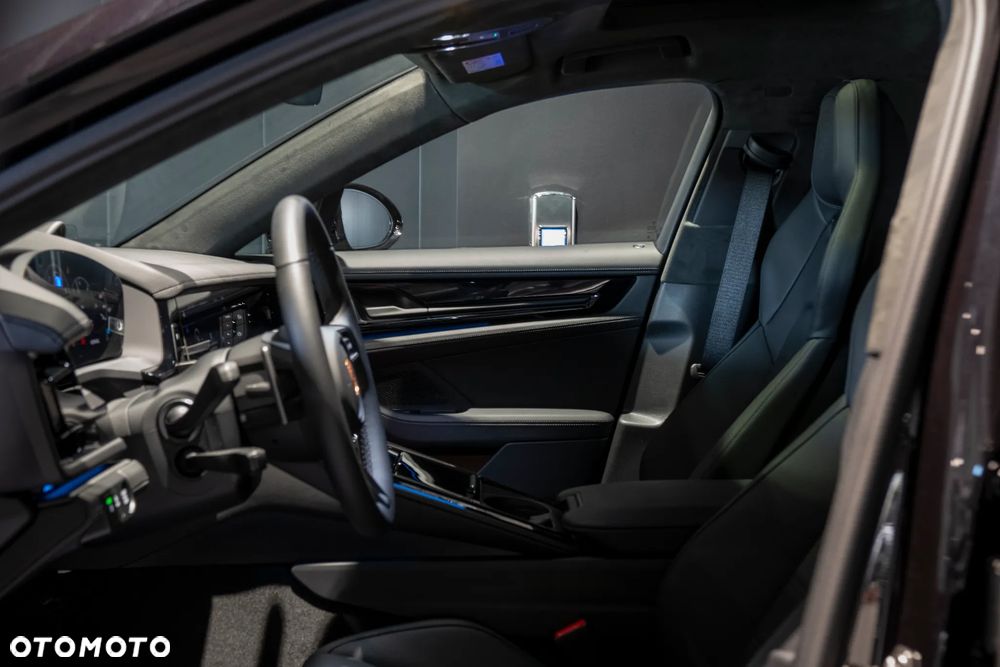 Porsche Panamera - 18