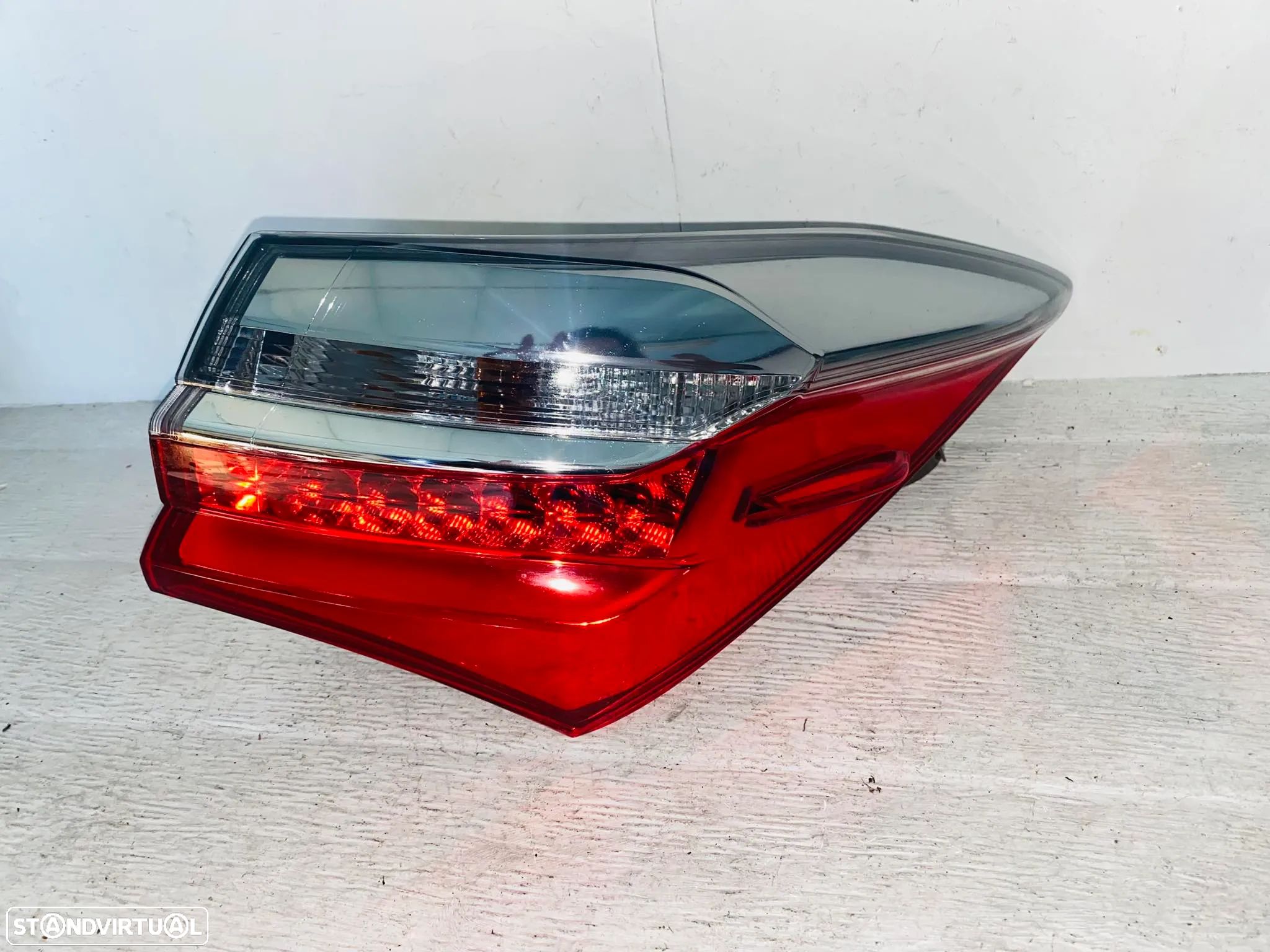 Farolim Trás Direito Toyota Corolla (Led)- 81550-02A80 - 2013 / 2018 - 1