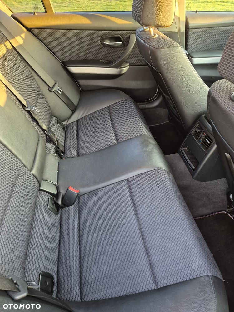 BMW Seria 3 320d - 12
