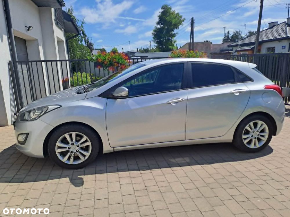 Hyundai i30 1.4 Premium - 1