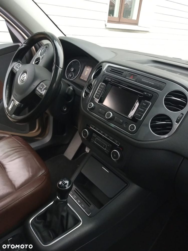 Volkswagen Tiguan 2.0 TDI DPF 4Motion BlueMotion Technology Track & Field - 6