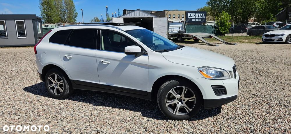 Volvo XC 60 D5 AWD Summum - 11