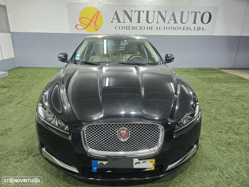 Jaguar XF 2.2 D Luxury 139g - 2