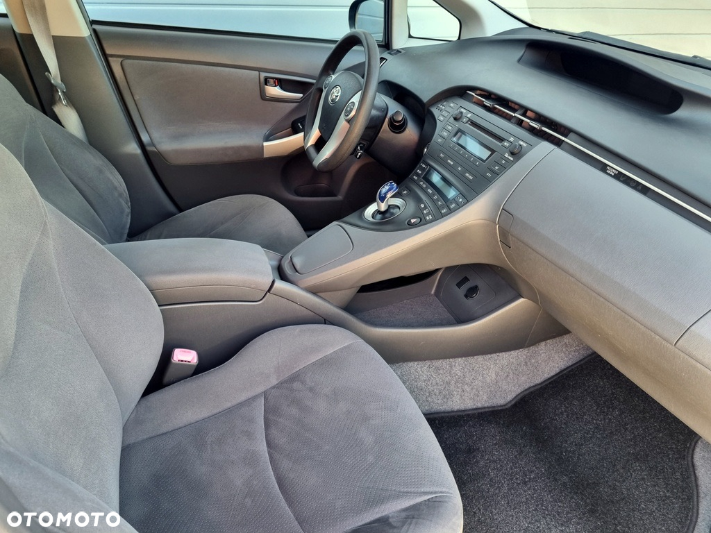 Toyota Prius 1.8 HSD Luna - 22