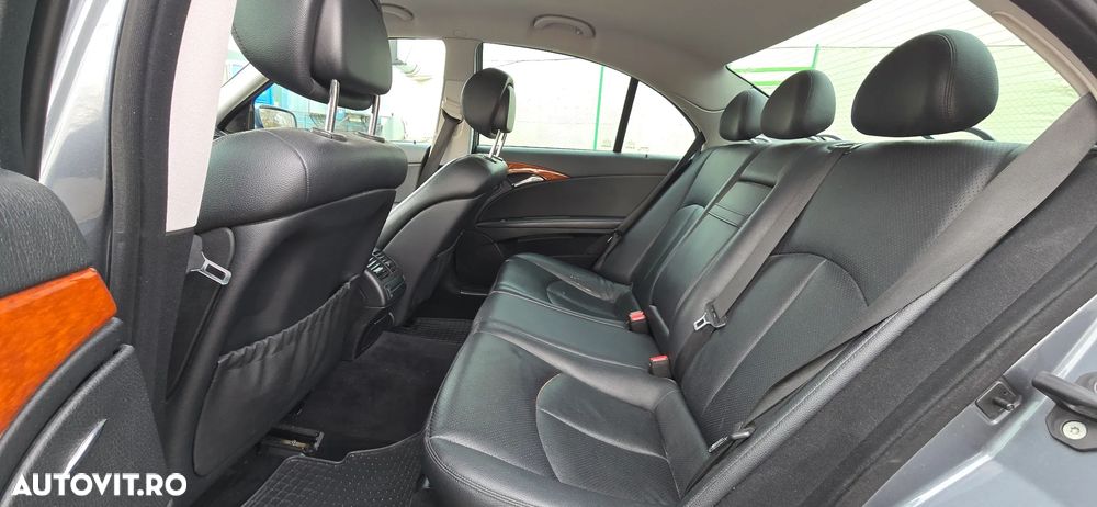 Mercedes-Benz E - 10