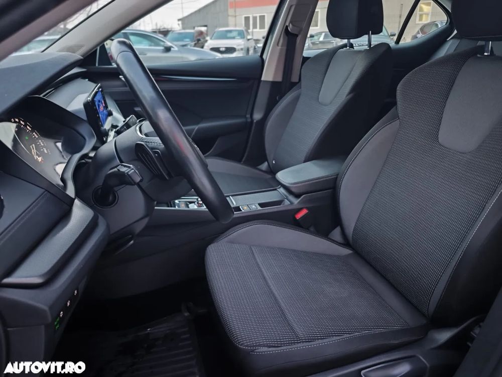 Skoda Octavia 2.0 TDI DSG Ambition - 10