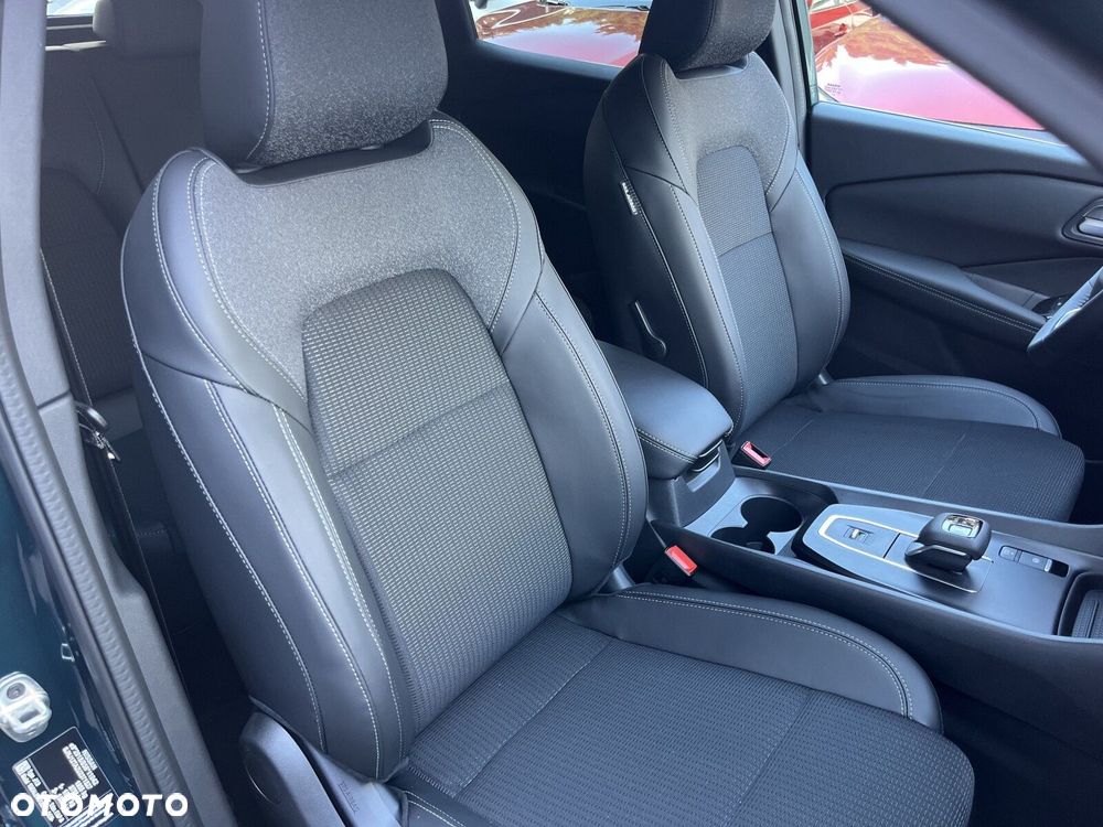Nissan Qashqai 1.3 DIG-T mHEV N-Connecta Xtronic - 28