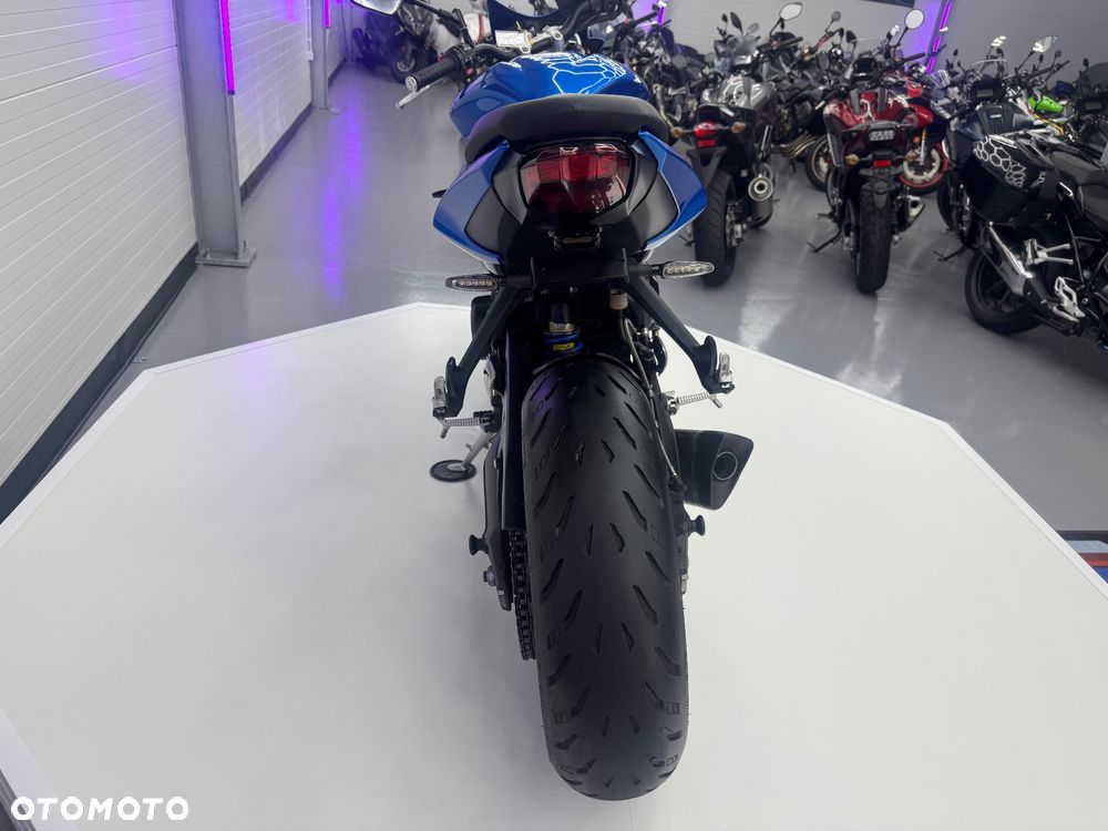 Triumph Street Triple - 33