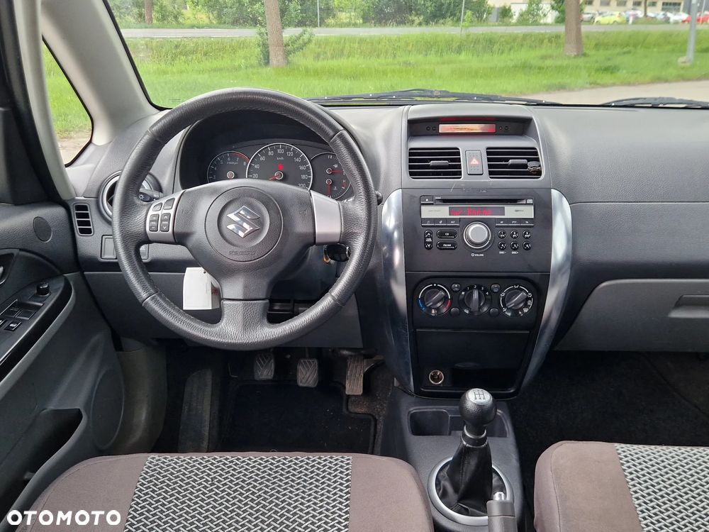 Suzuki SX4 - 16
