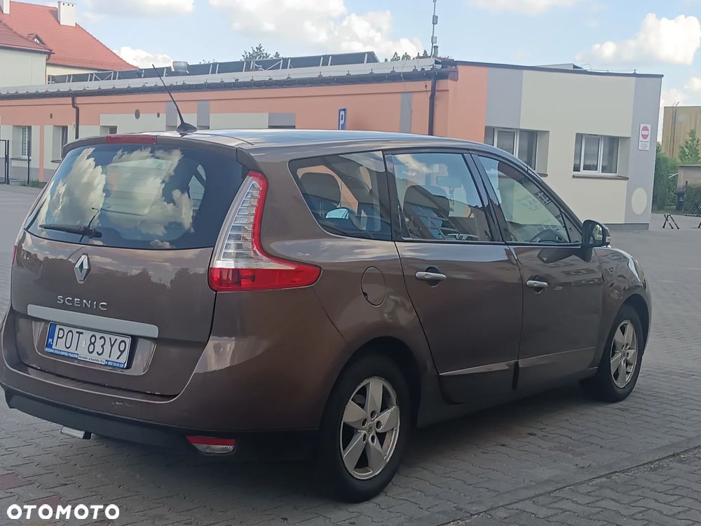 Renault Grand Scenic 1.9 dCi FAP Dynamique - 9