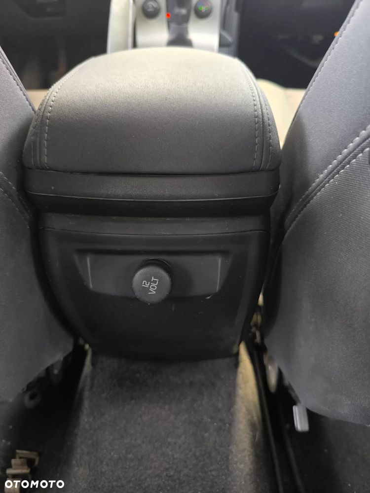 Volvo V50 2.0D - 23
