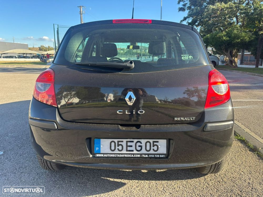 Renault Clio 1.5 dCi Confort - 11
