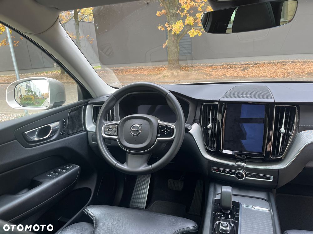Volvo XC 60 B5 B AWD Ultimate Bright - 9