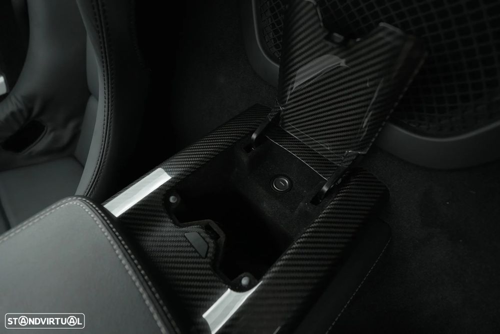 Mercedes-Benz SLS 63 AMG - 36